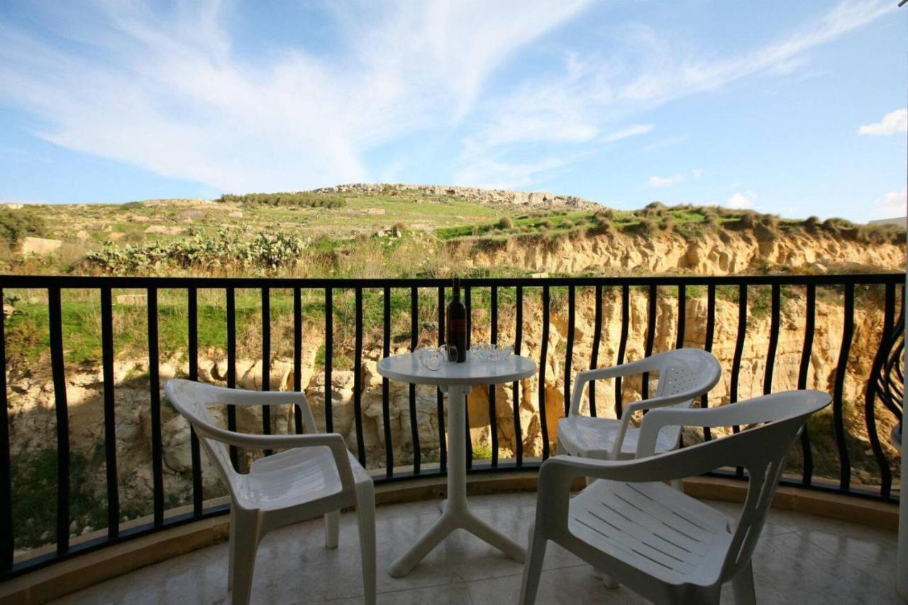 Spacious Apartment In Marsalforn, Gozo Exterior foto